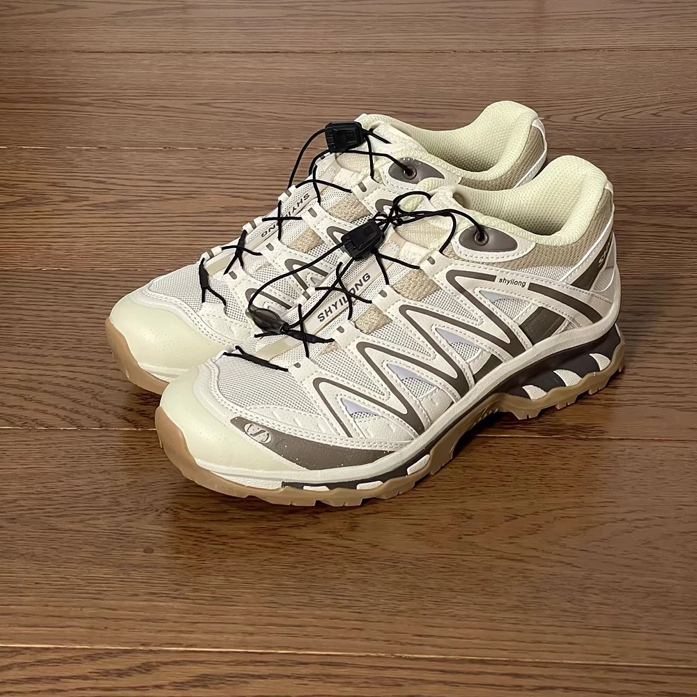 xt-quest爬山鞋情侣款米色卡其运动徒步登山鞋男透气户外休闲女