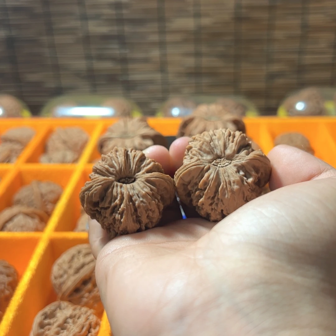 吊坠文玩核桃铝*金核桃