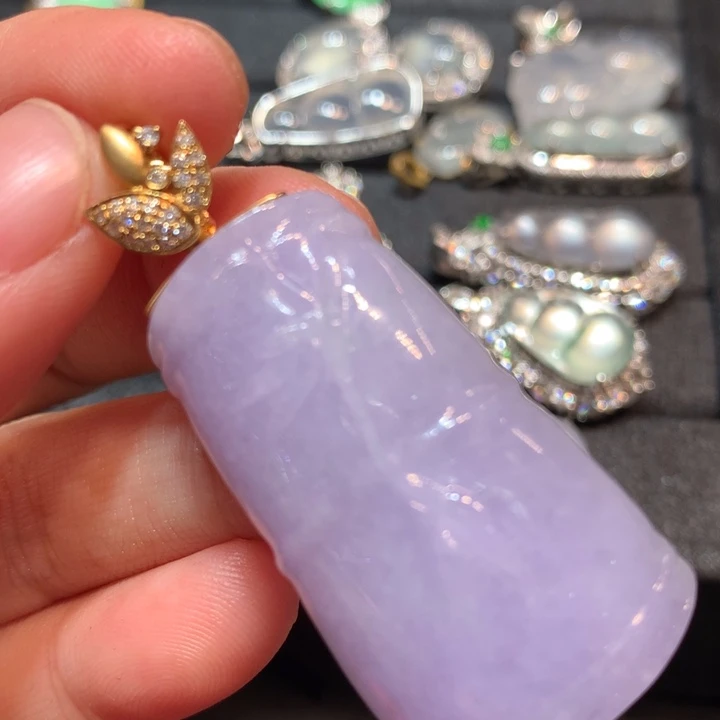 【闪购商品】颈饰18K金镶嵌翡翠翡翠