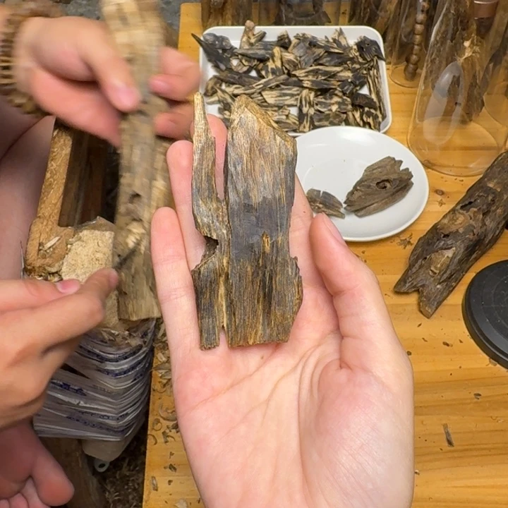 我***天沉香沉香碎屑白棋块料14克