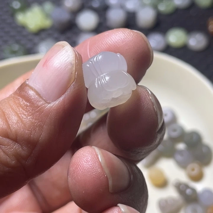 和田玉未镶嵌吊坠(不含链)