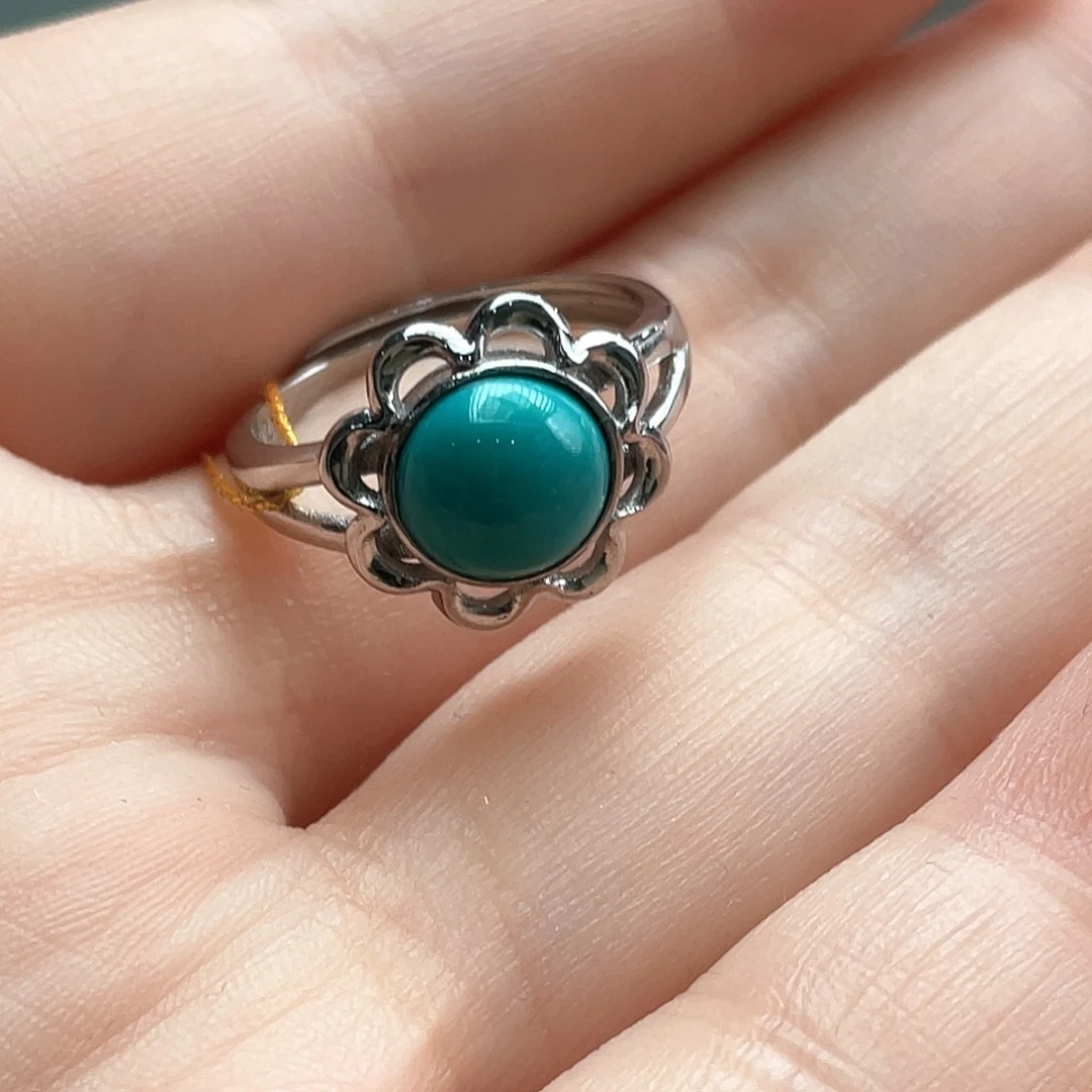 未镶嵌绿松石颈饰