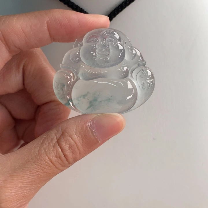 翡翠挂件未镶嵌…..