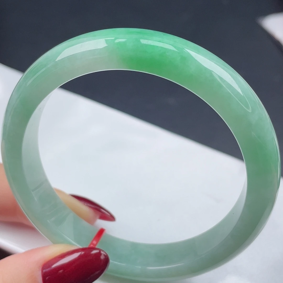 翡翠未镶嵌手镯58圈口