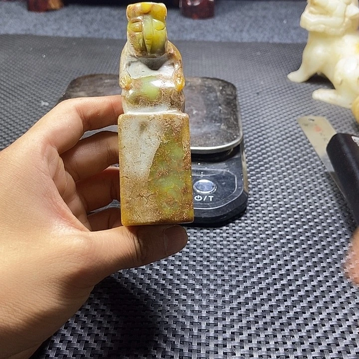 和田玉（糖玉）未镶嵌挂件