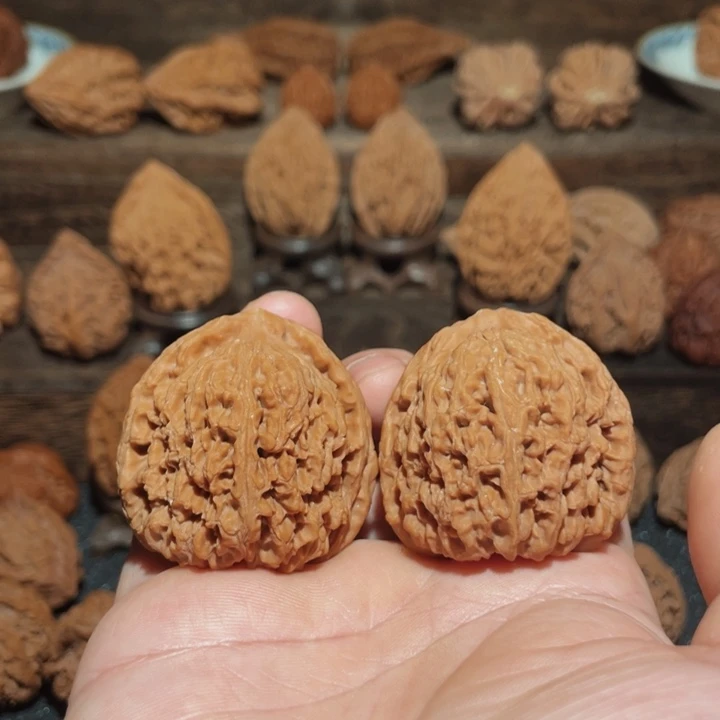 文玩核桃吊坠瞻**浪南疆石