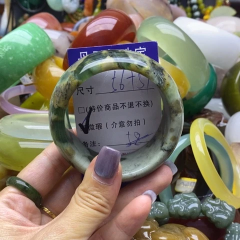 未镶嵌蛇纹石玉手镯