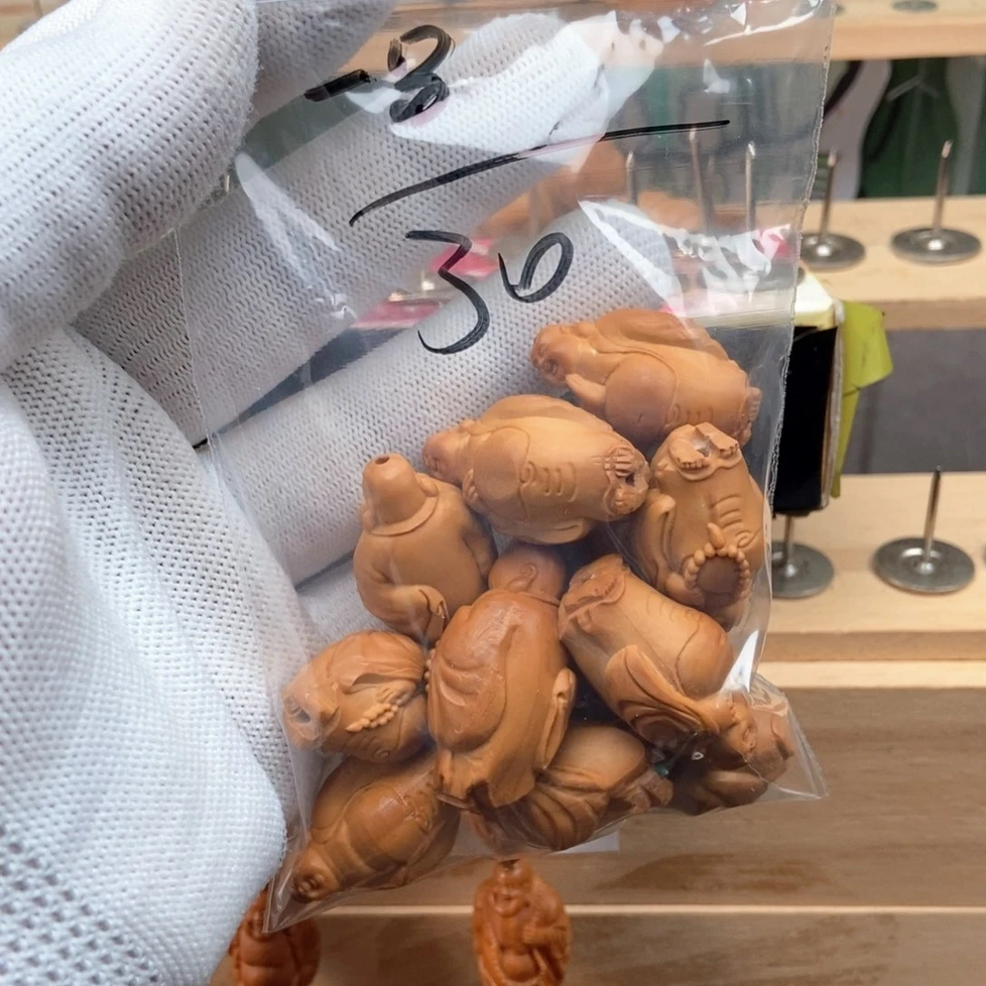 【闪购商品】吊坠橄榄核一**风橄榄核弥勒瑕疵