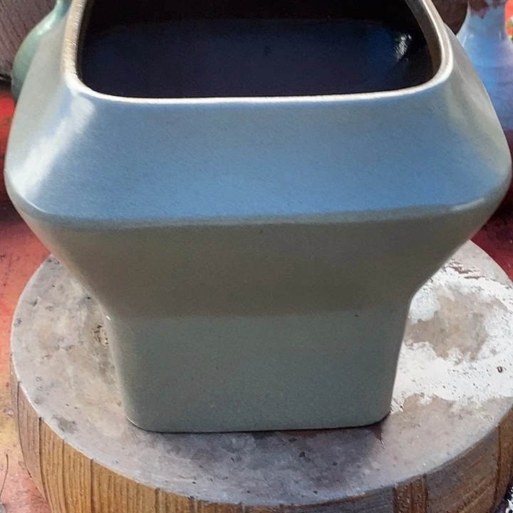 紫砂花盆口15.5高度17瑕疵