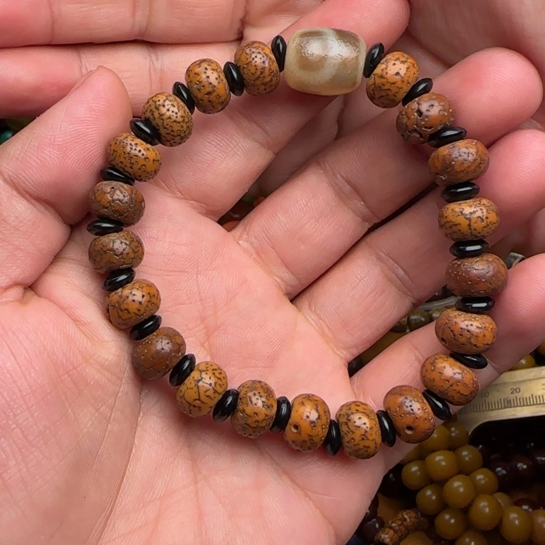 吊坠星月菩提手链