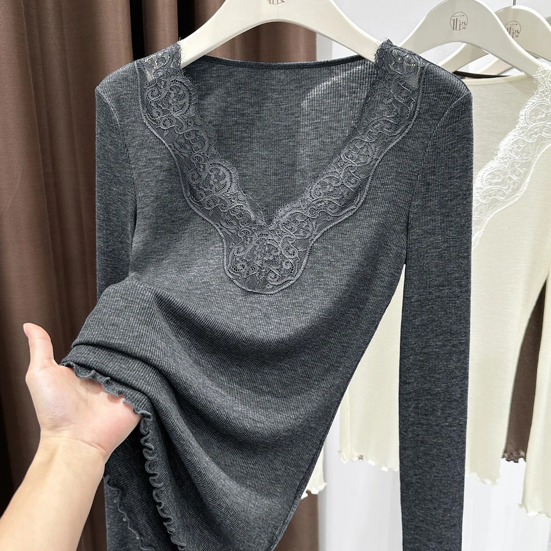 设计感蕾丝花边V领打底衫女秋冬新款软糯亲肤可外穿内搭长袖上衣