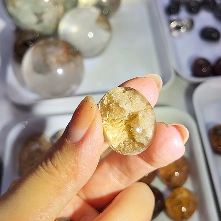 任***然未镶嵌颈饰水晶水晶