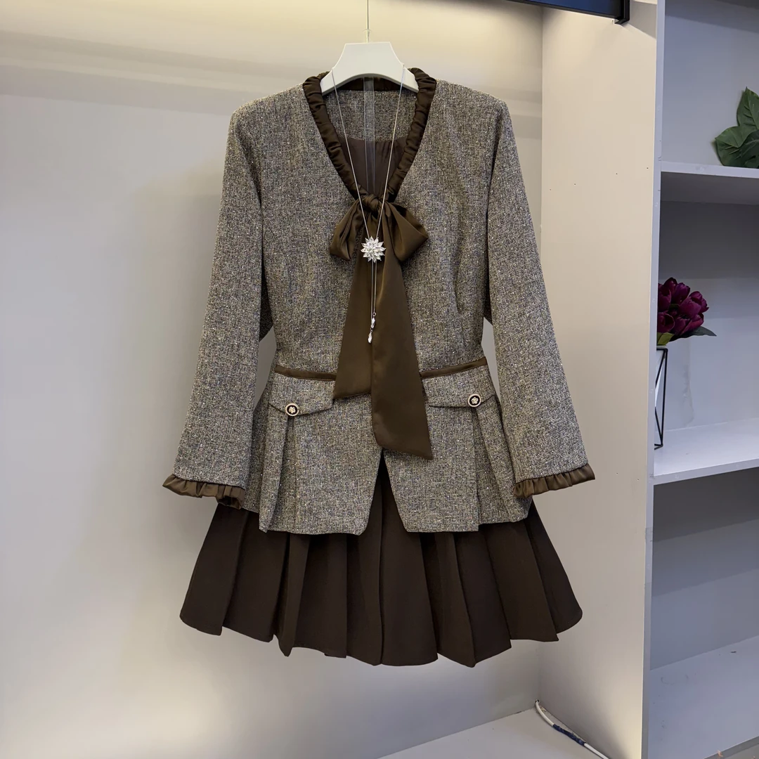 早春新款时尚洋气名媛小香风领带结上衣十百褶裙两件套套装