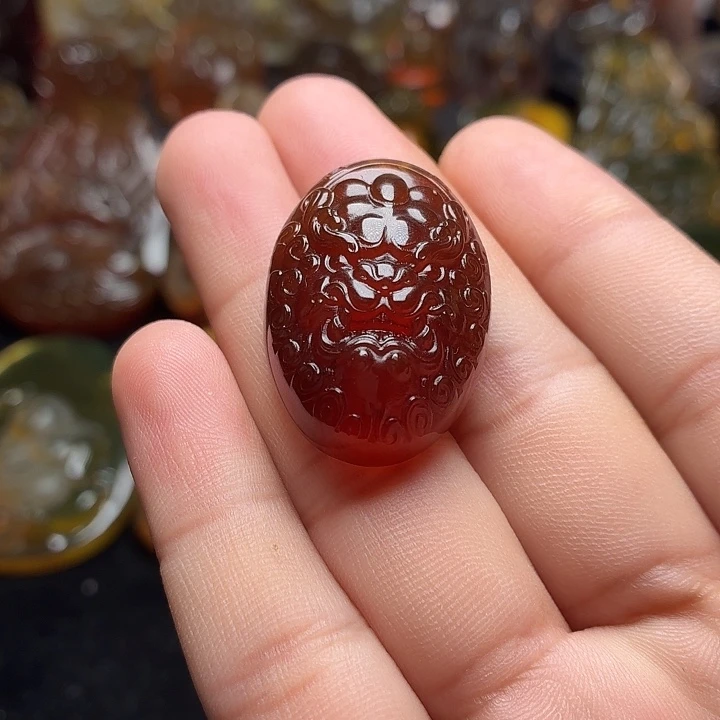 琥珀未镶嵌颈饰21