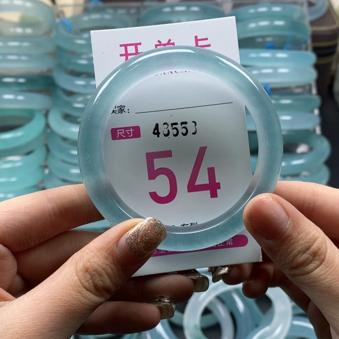 T***i石英质玉未镶嵌手镯