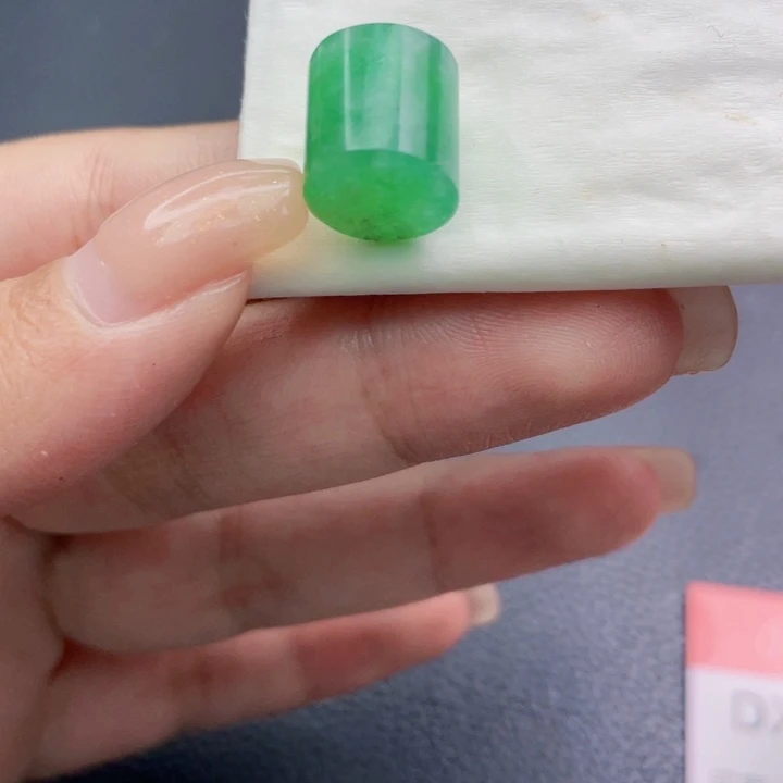 沁***怡未镶嵌定制翡翠9104