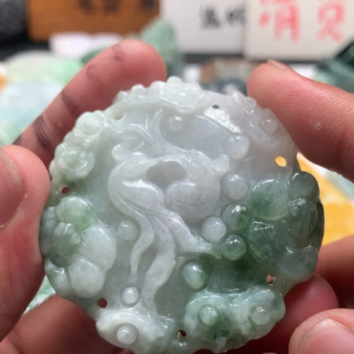 翡翠未镶嵌颈饰保真天然a货翡翠
