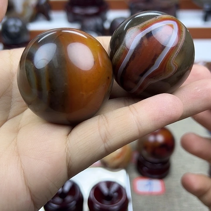 同***热玛瑙/玉髓未镶嵌缠丝玛瑙原石小品石