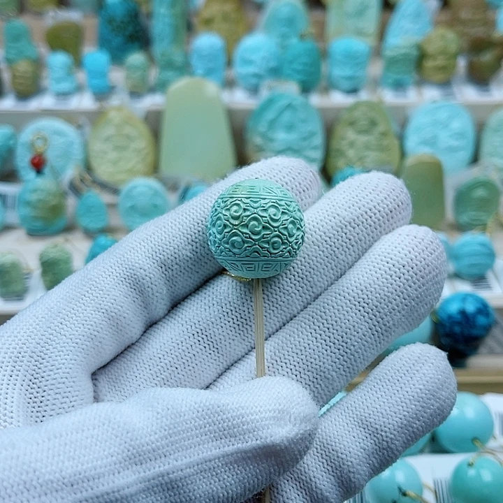 绿松石未镶嵌珠宝奇石