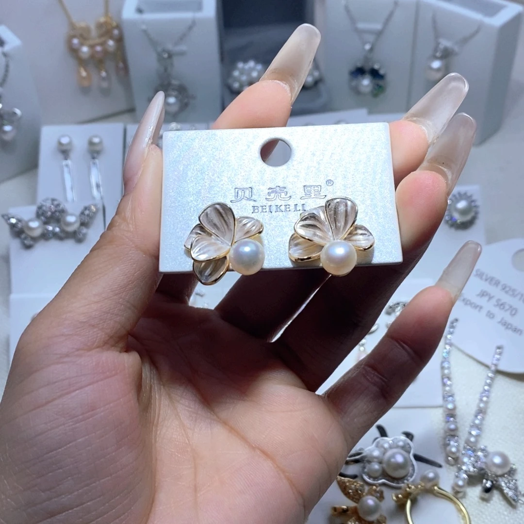 淡水珍珠耳饰未镶嵌