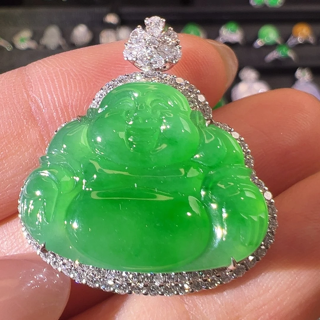 颈饰18K金镶嵌翡翠冰阳绿佛公