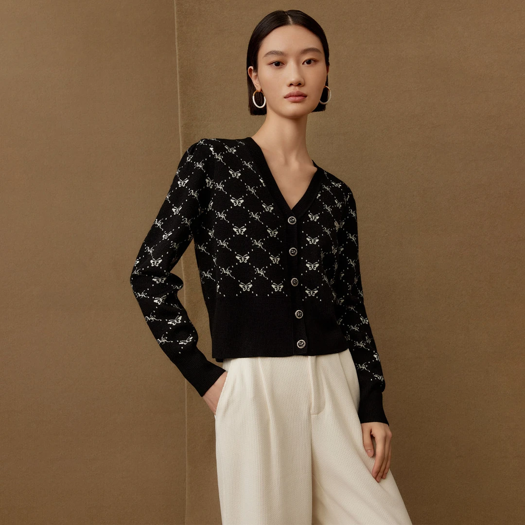 【曼德诗】羊毛混纺针织衫2023冬季V领秋冬开衫外套黑色MC731309460