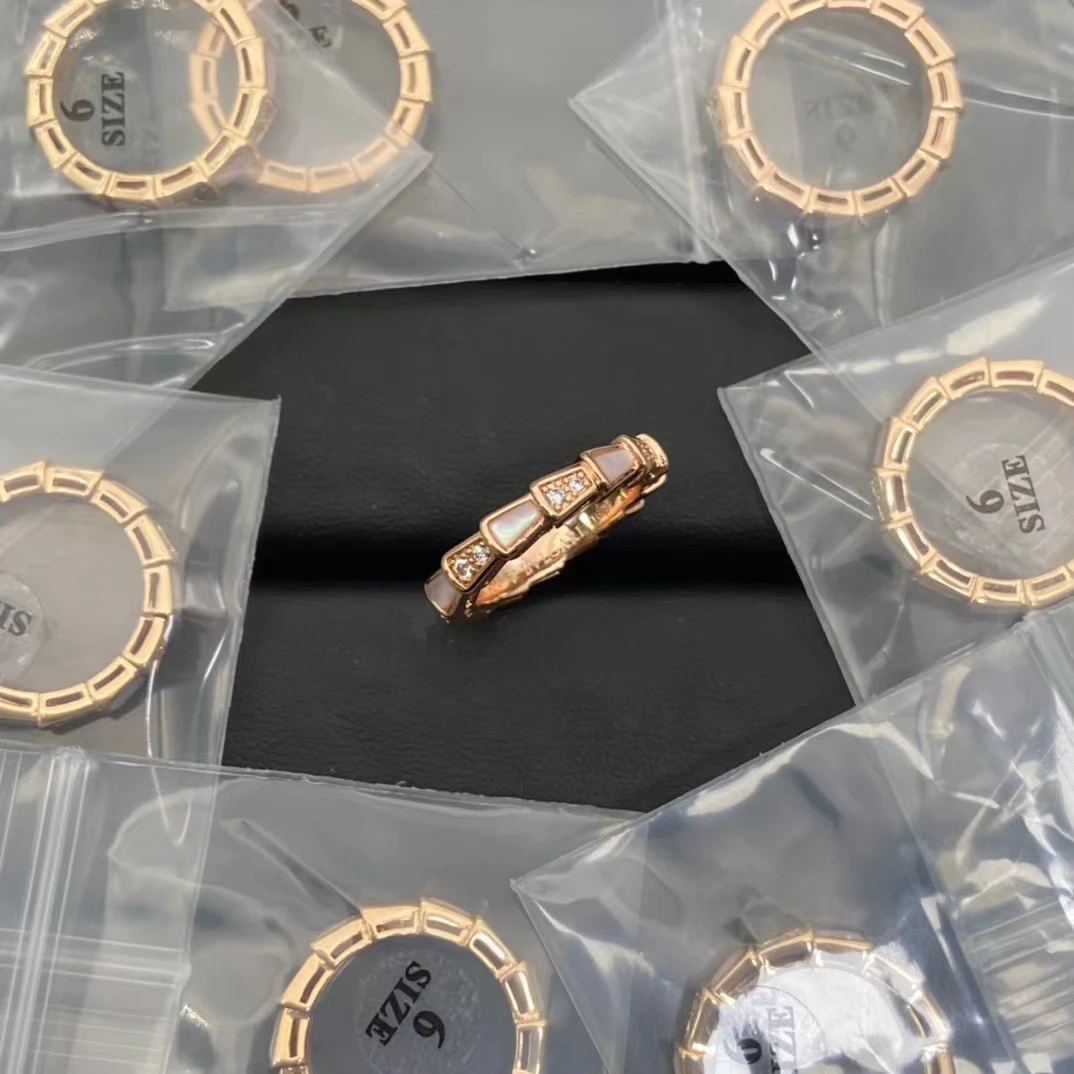 铜合金贝壳戒指 白贝蛇简钻戒指
