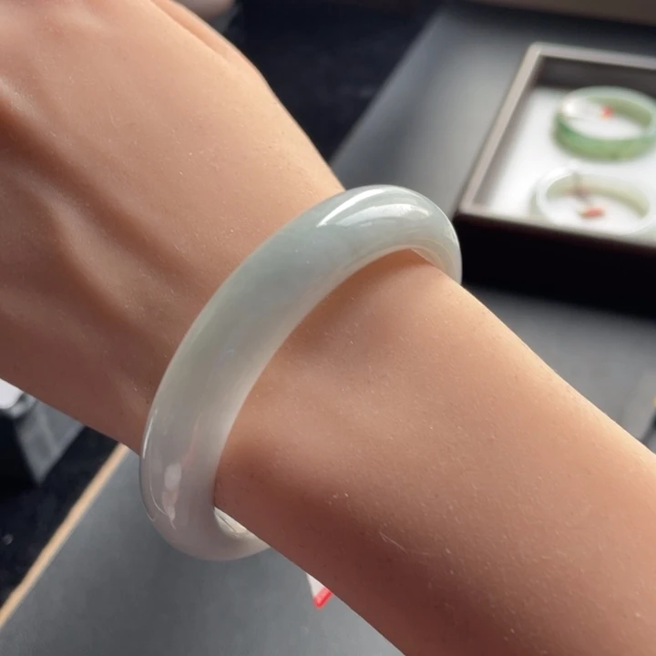 翡翠未镶嵌手镯10