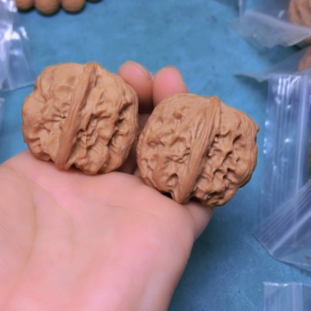 【闪购商品】把件核桃38平谷方块修尖