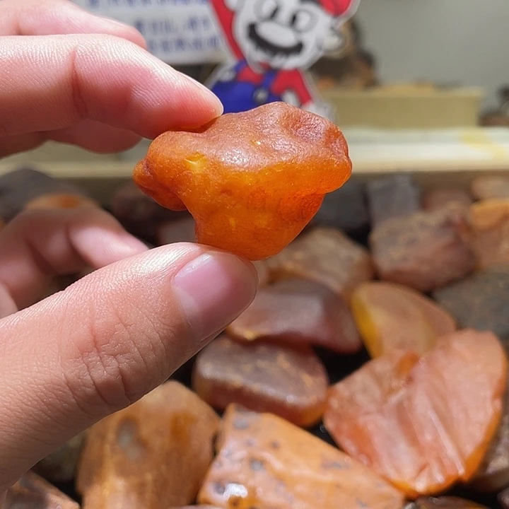 裸石琥珀未镶嵌吊坠