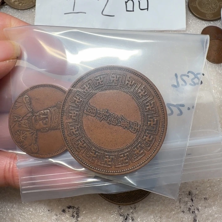 用***2上四个工艺品工艺摆件