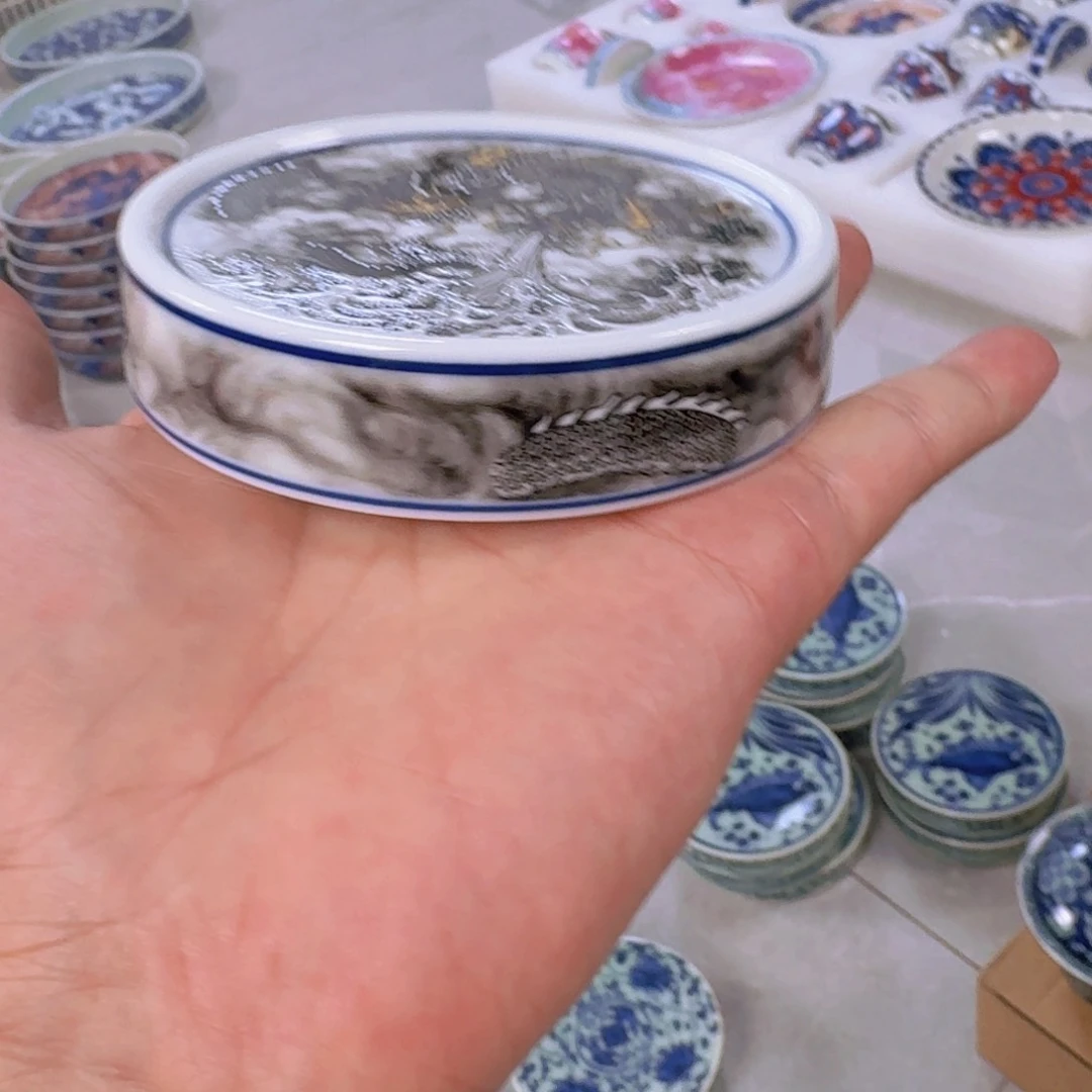 瓷片墨龙吸水盖置景德镇
