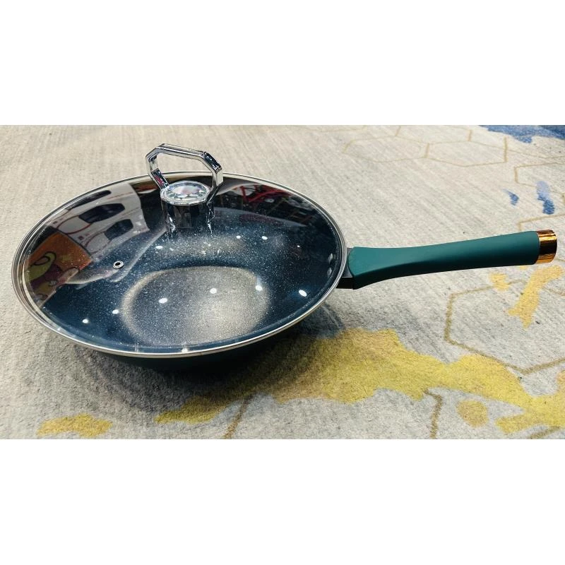 nn家用炒锅颜色随机