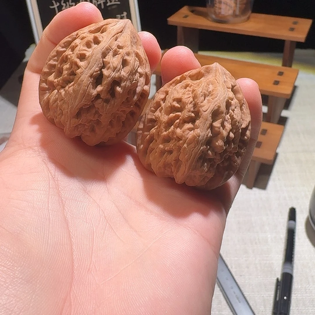 文玩核桃吊坠39 红锦鲤