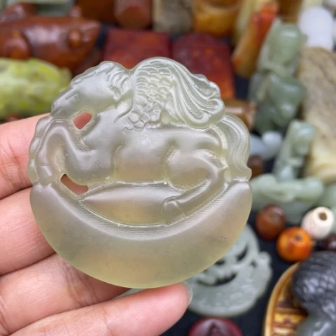 蛇纹石玉未镶嵌颈饰75