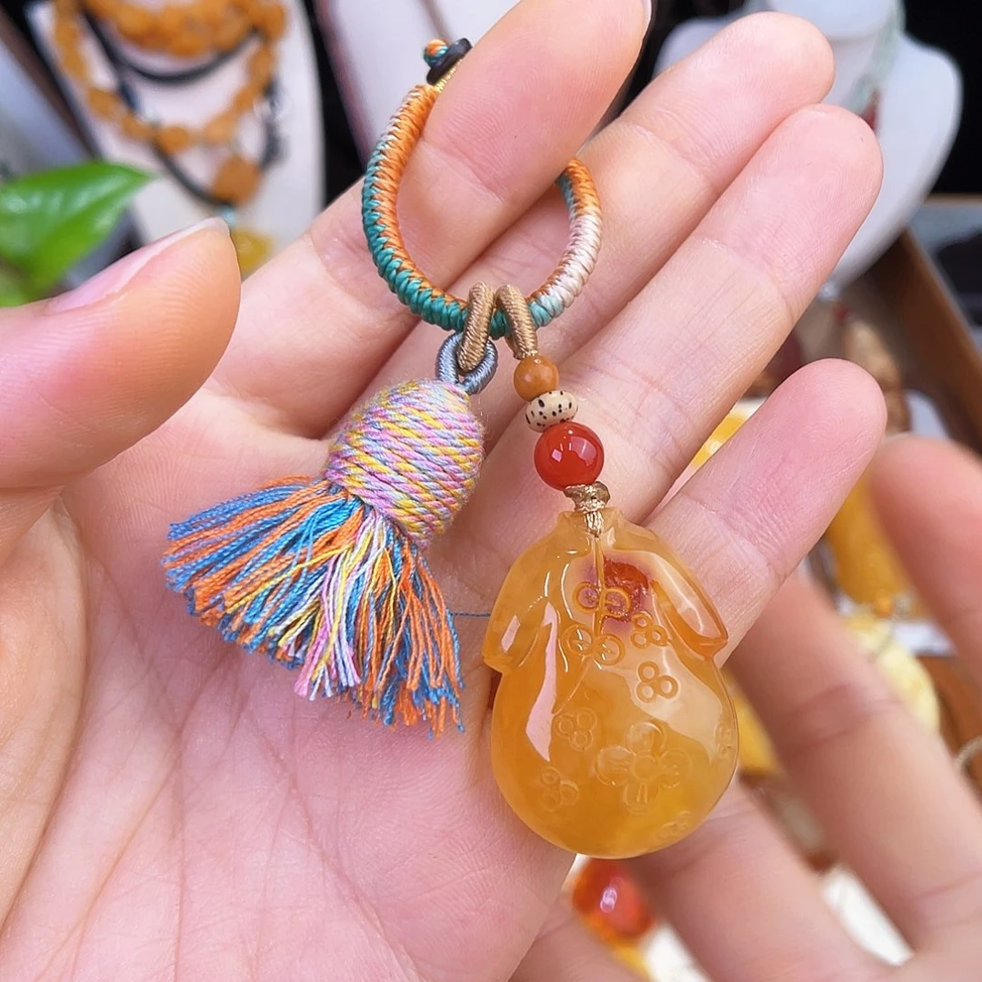 未镶嵌琥珀珠宝奇石