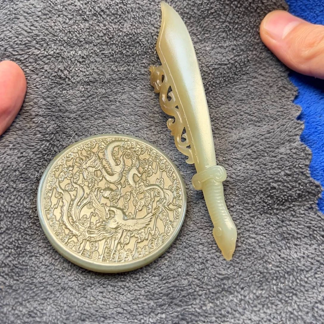 平***炁和田玉未镶嵌挂件