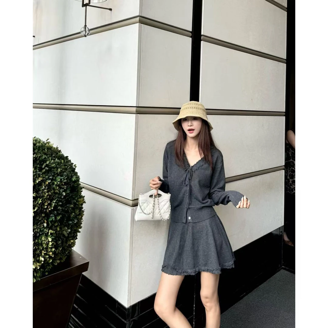 【卡斯珀】气质法式V领设计感收腰秋季显瘦小众常规毛针织衫套装