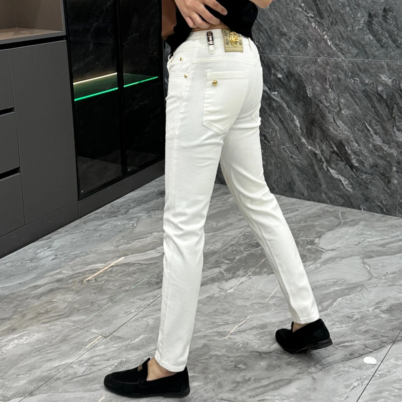 轻奢男士牛仔裤春秋新款简约净版修身小脚裤青年商务休闲直筒长裤