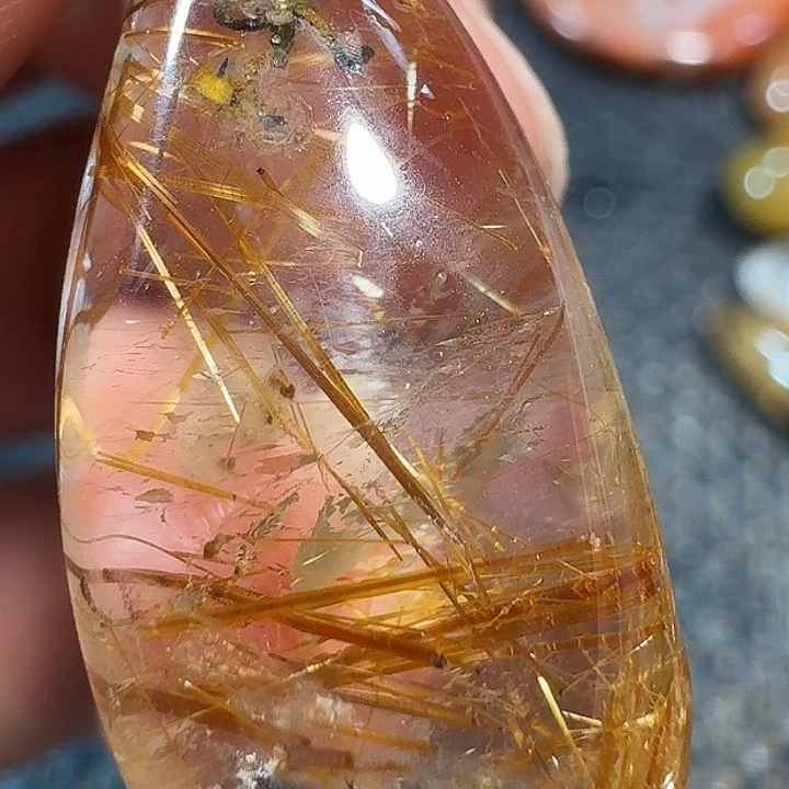 担***月未镶嵌颈饰水晶好