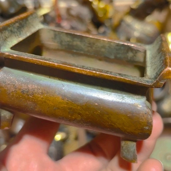 铜的。全清了一件不留