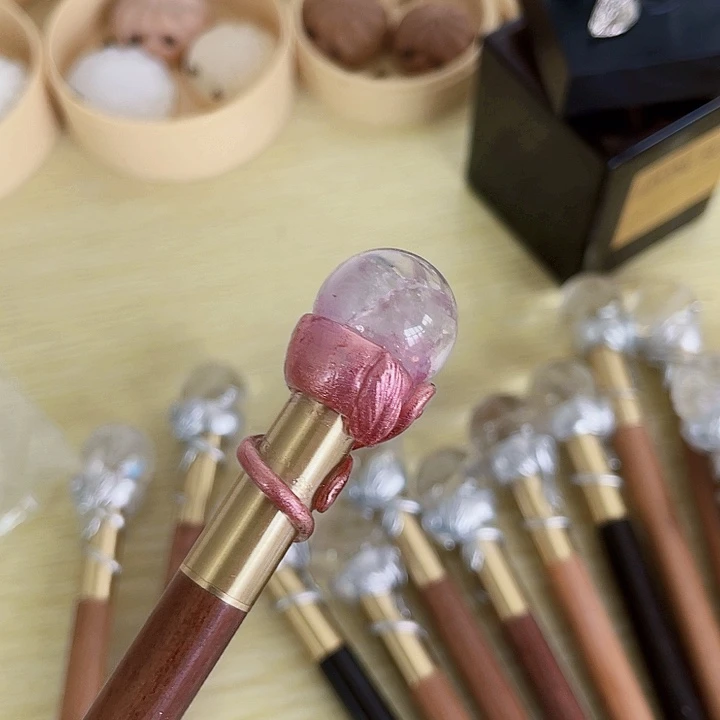 m***e未镶嵌水晶摆件水晶