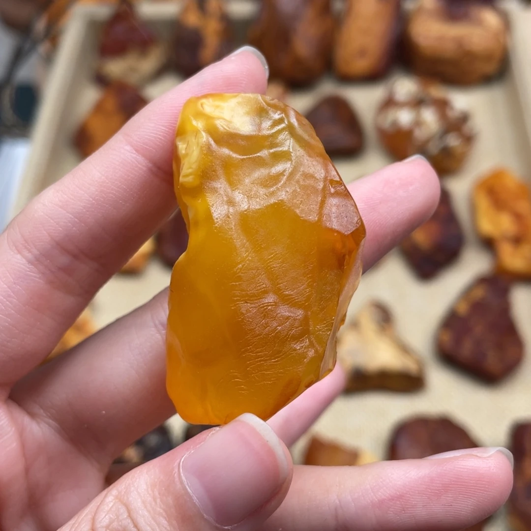 琥珀未镶嵌珠宝奇石