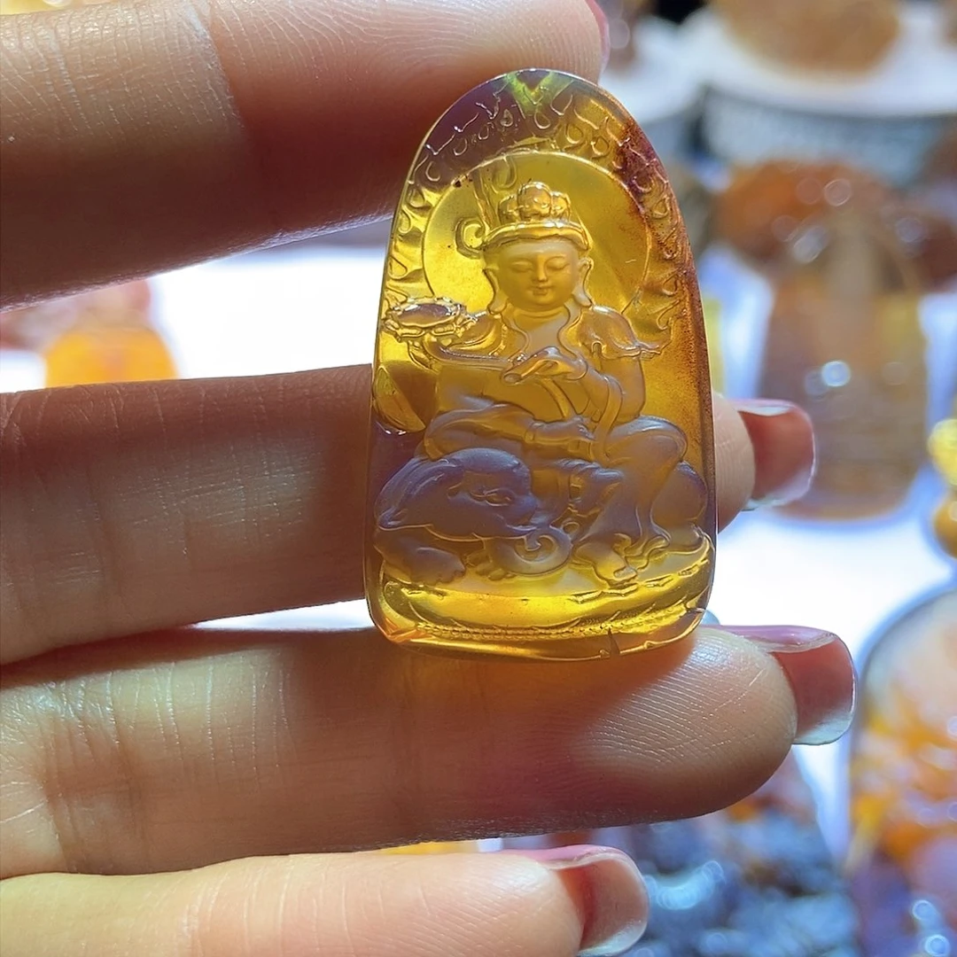 琥珀颈饰未镶嵌普贤菩萨