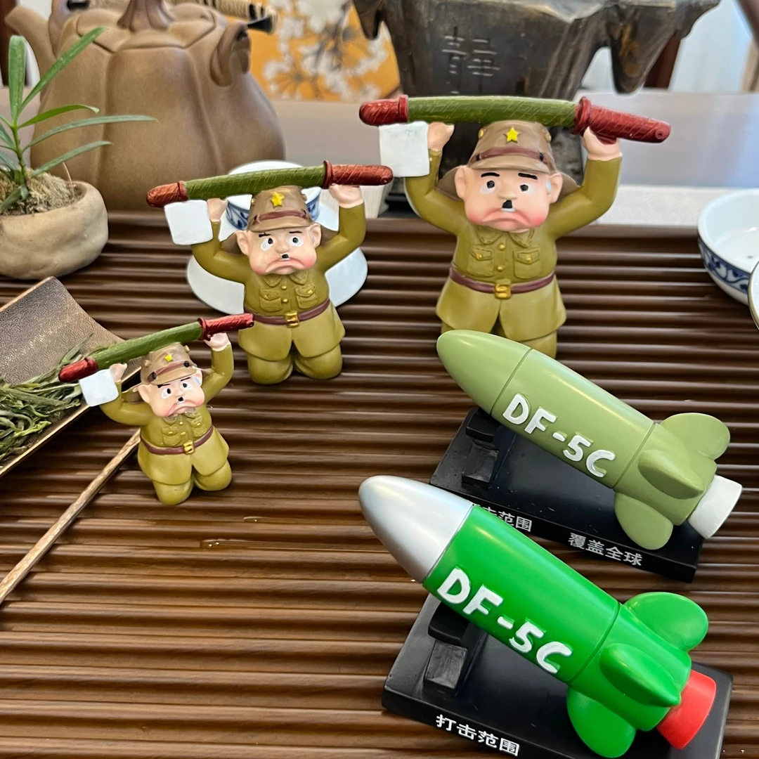东风5c变色茶宠日本大兵下跪摆件喝茶把玩茶台摆件桌面装饰中控台