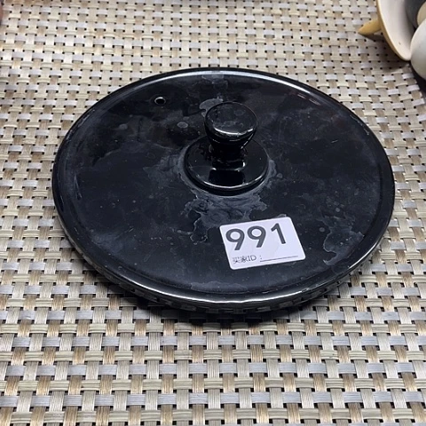 微瑕，不能明火，内18，外20盖子1个