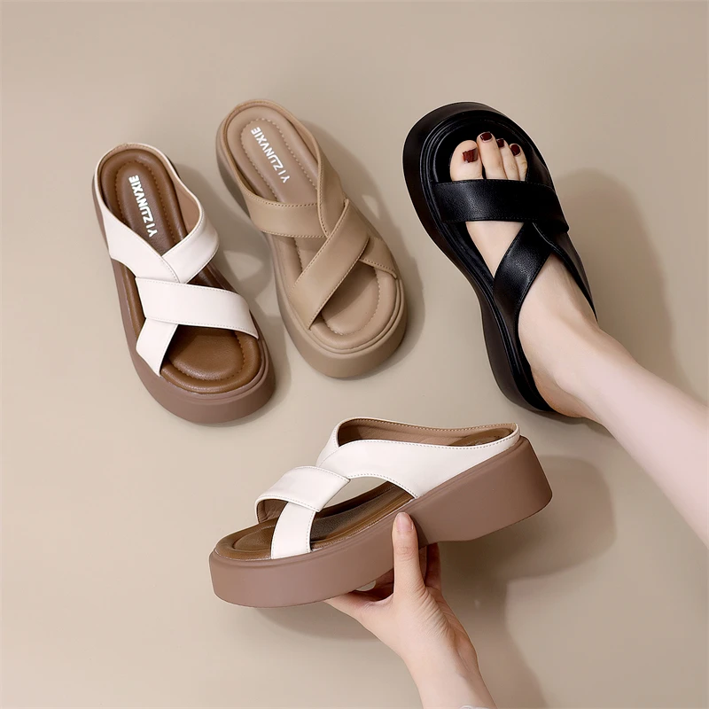 厚底轻奢外穿时尚拖鞋女2025夏季新款显脚小软底配裙沙滩拖小码34