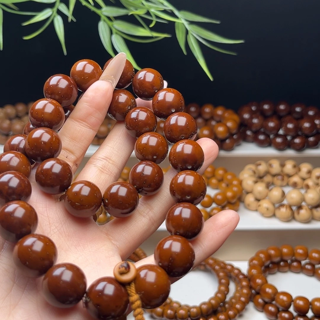 紫金鼠吊坠15手持