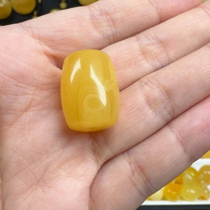 蜜蜡未镶嵌珠宝奇石