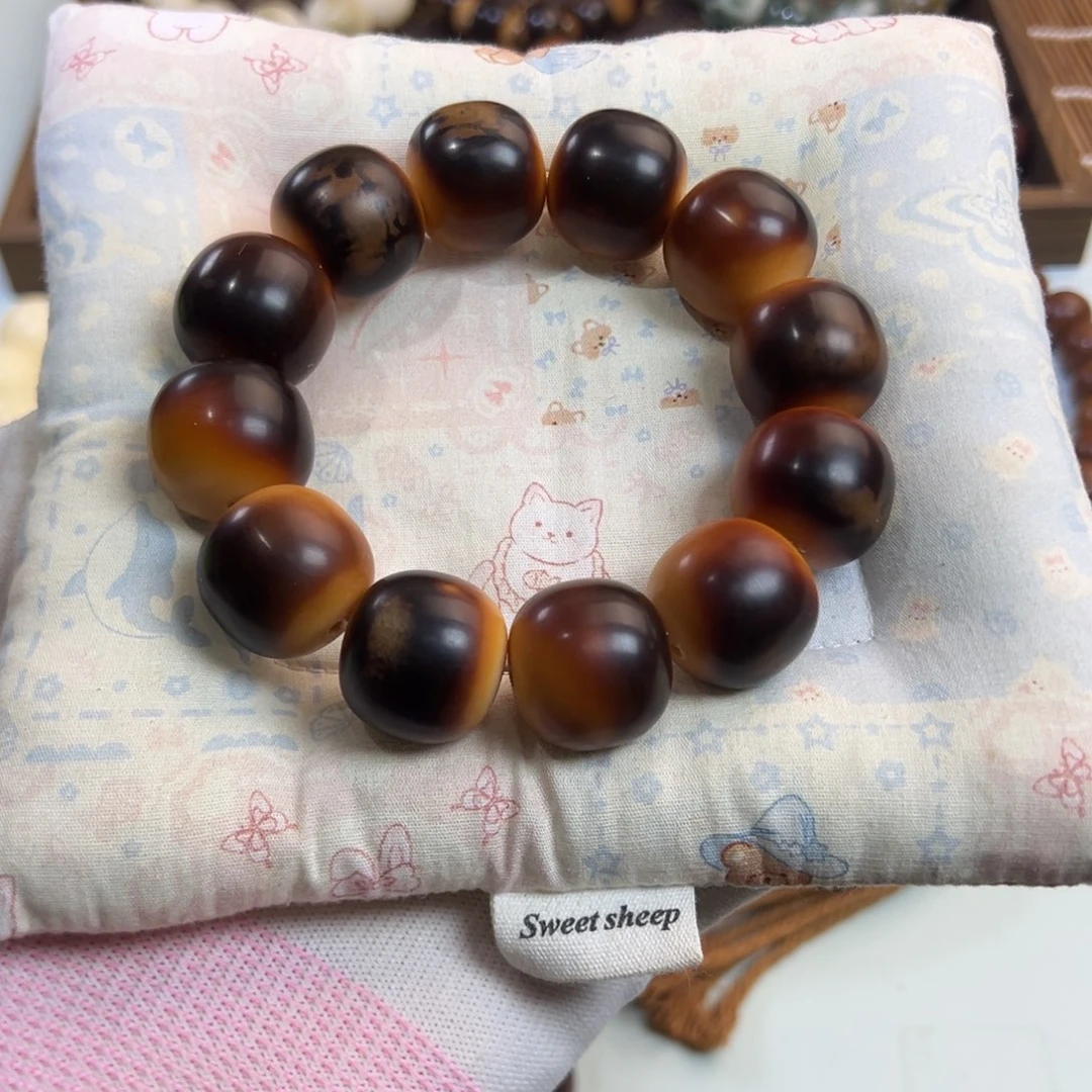 大***、菩提根/象牙果吊坠洒金老型21mm（微瑕）